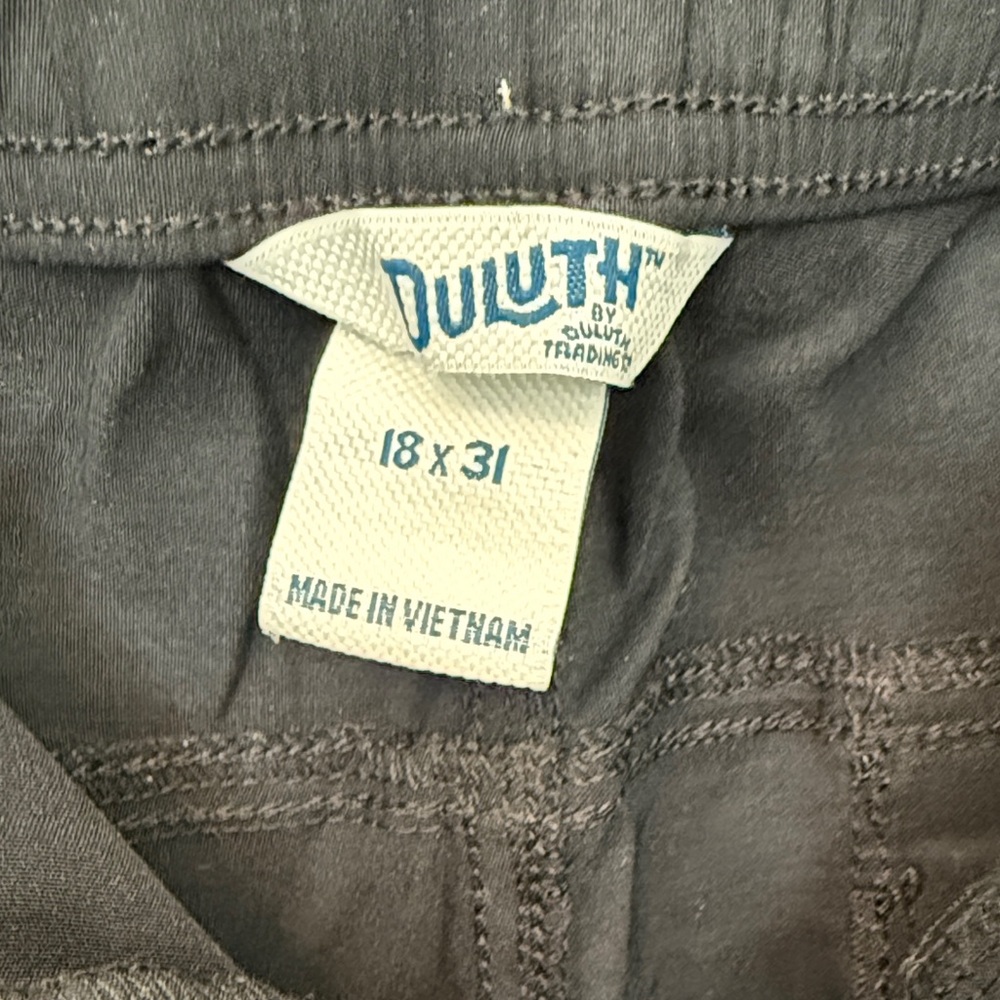 Duluth Trading Co Women's Nylon Stretch Cargo Pants in Black - Picture 2 of 8